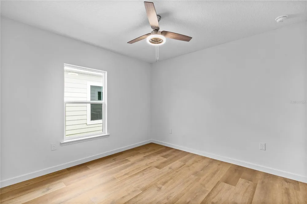1012 E HAZZARD Eustis, FL 32726
