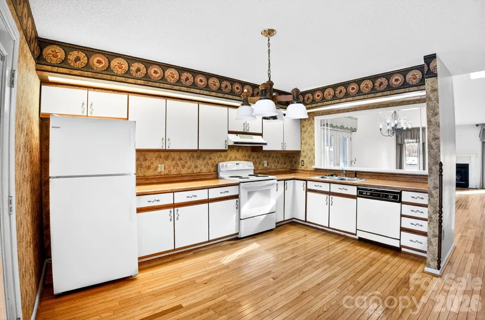 703 Independence Trail Morganton, NC 28655