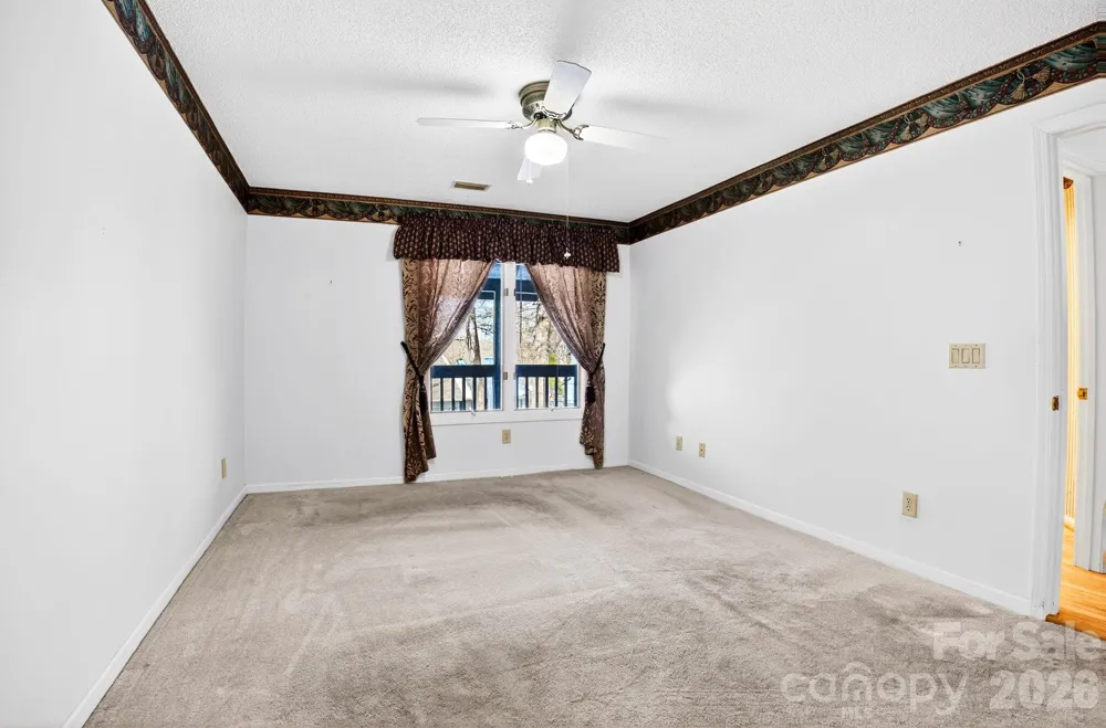 703 Independence Trail Morganton, NC 28655