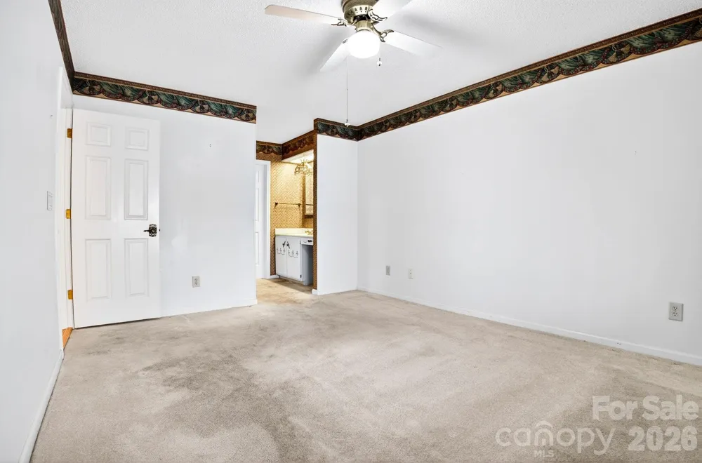 703 Independence Trail Morganton, NC 28655