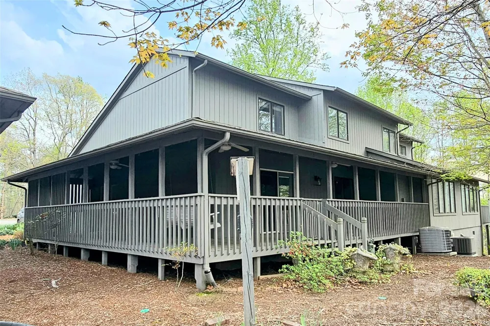 703 Independence Trail Morganton, NC 28655
