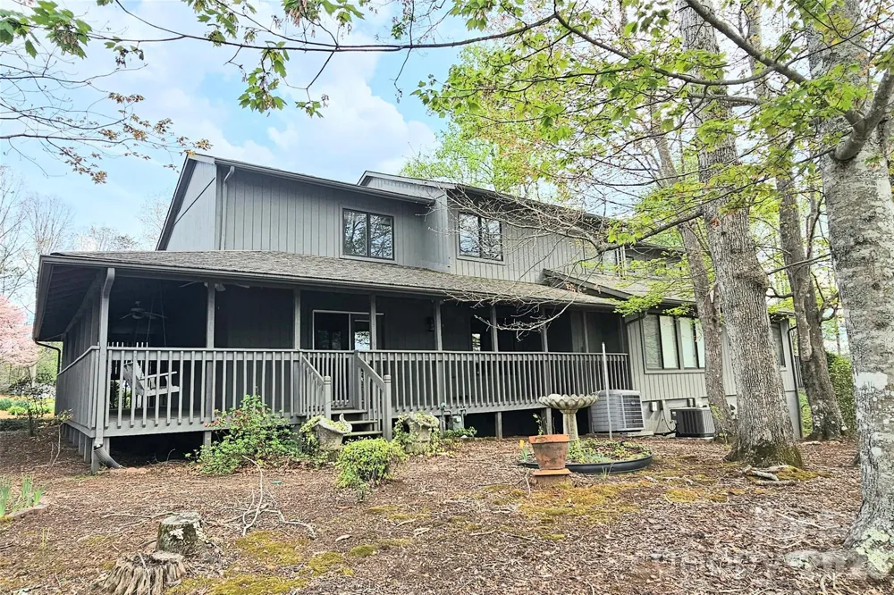 703 Independence Trail Morganton, NC 28655