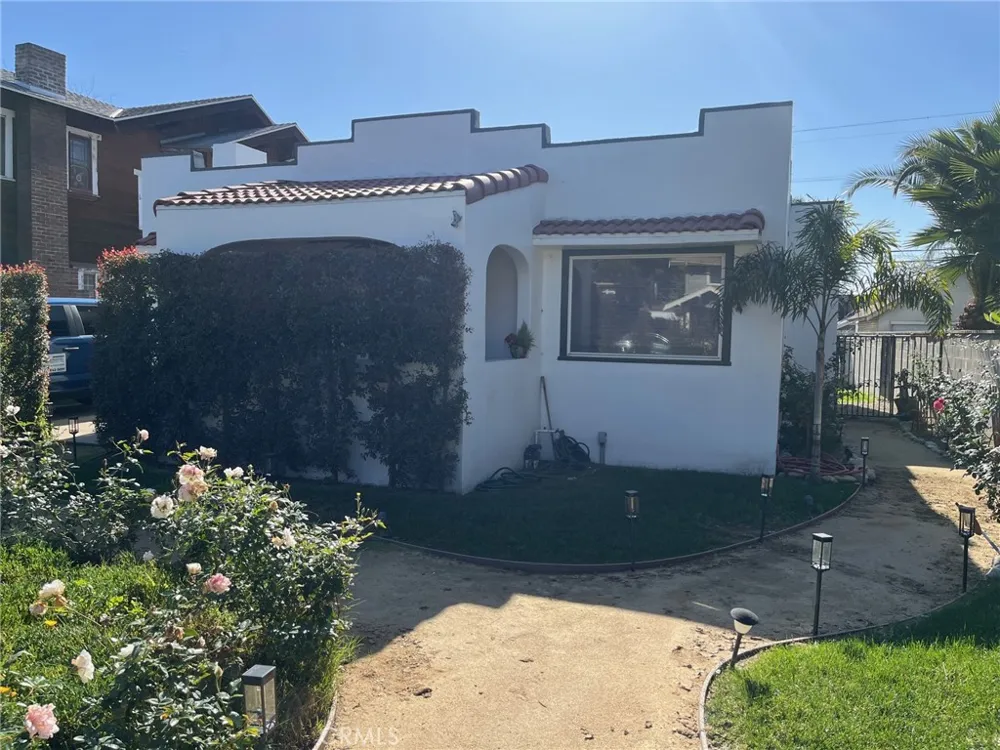 412 E Columbia Pomona, CA 91767