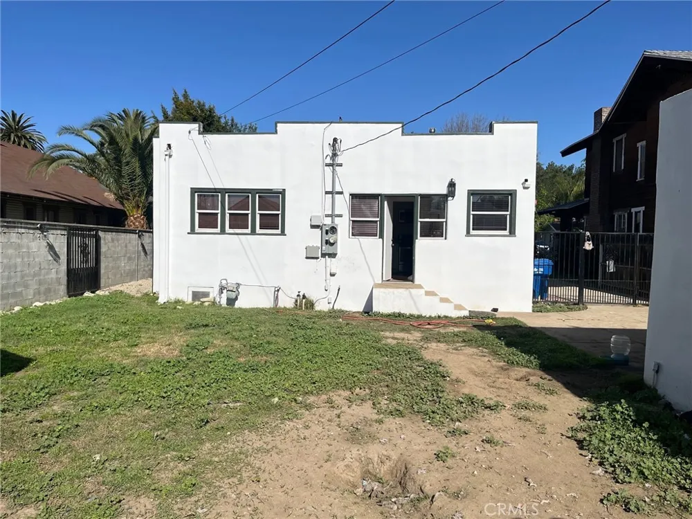 412 E Columbia Pomona, CA 91767