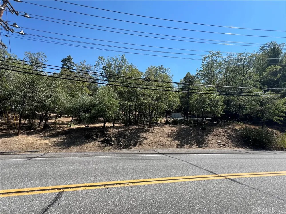 28195 Bay Road Lake Arrowhead, CA 92352