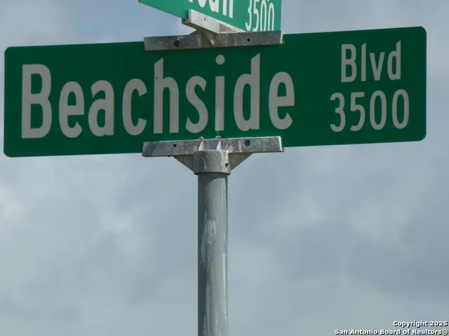 3410 Beachside Blvd. Palacios, TX 77465