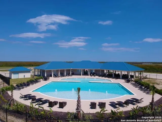 3410 Beachside Blvd. Palacios, TX 77465