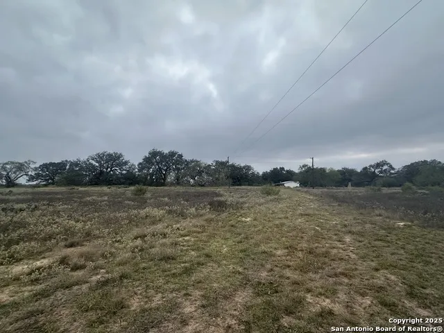 1150 County Road 765 Moore, TX 78057