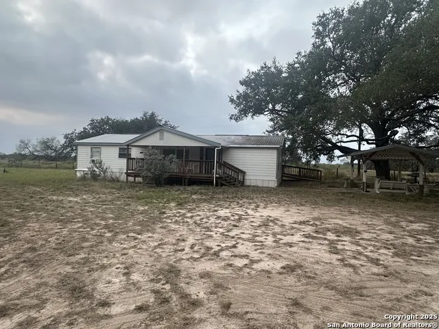 1150 County Road 765 Moore, TX 78057