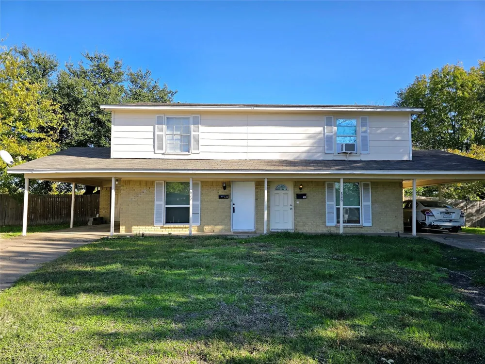 620 Royal Crest Drive