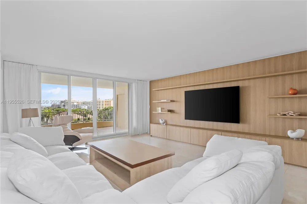 765 Crandon Blvd #506