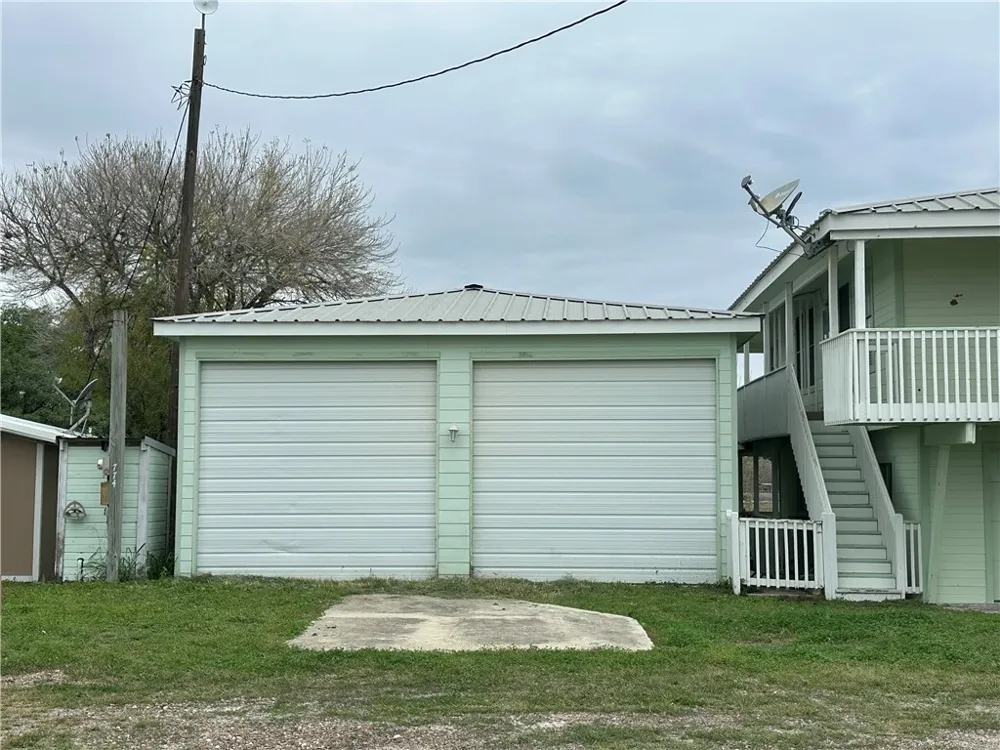 113 White Point Drive Sandia, TX 78383