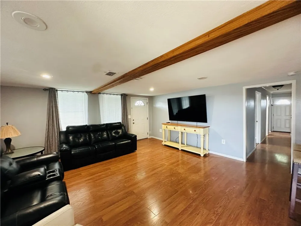 113 White Point Drive Sandia, TX 78383