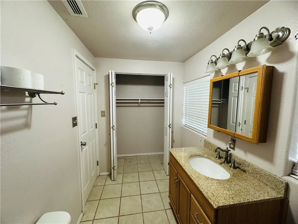 113 White Point Drive Sandia, TX 78383