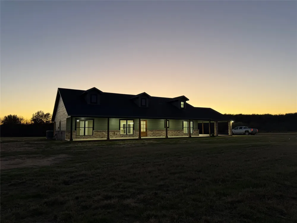 175 Flint Lane Chico, TX 76431