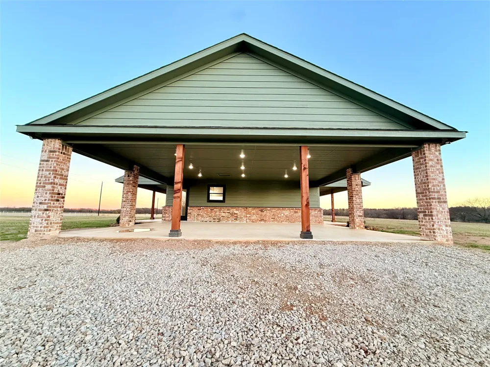 175 Flint Lane Chico, TX 76431