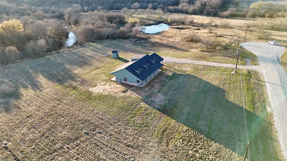 175 Flint Lane Chico, TX 76431