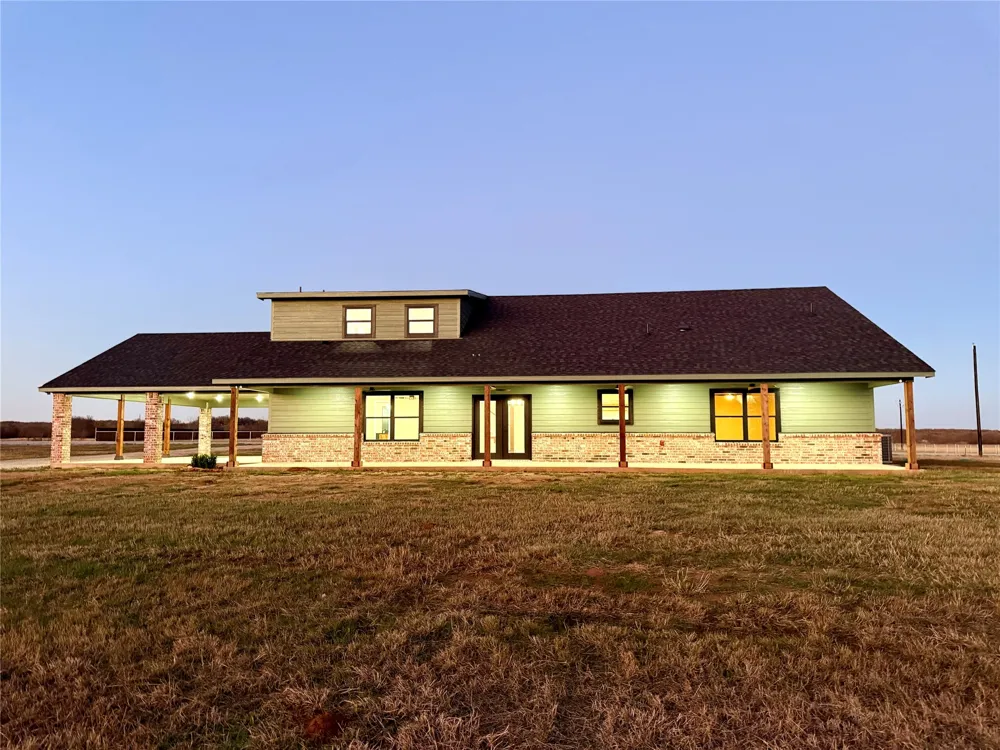 175 Flint Lane Chico, TX 76431