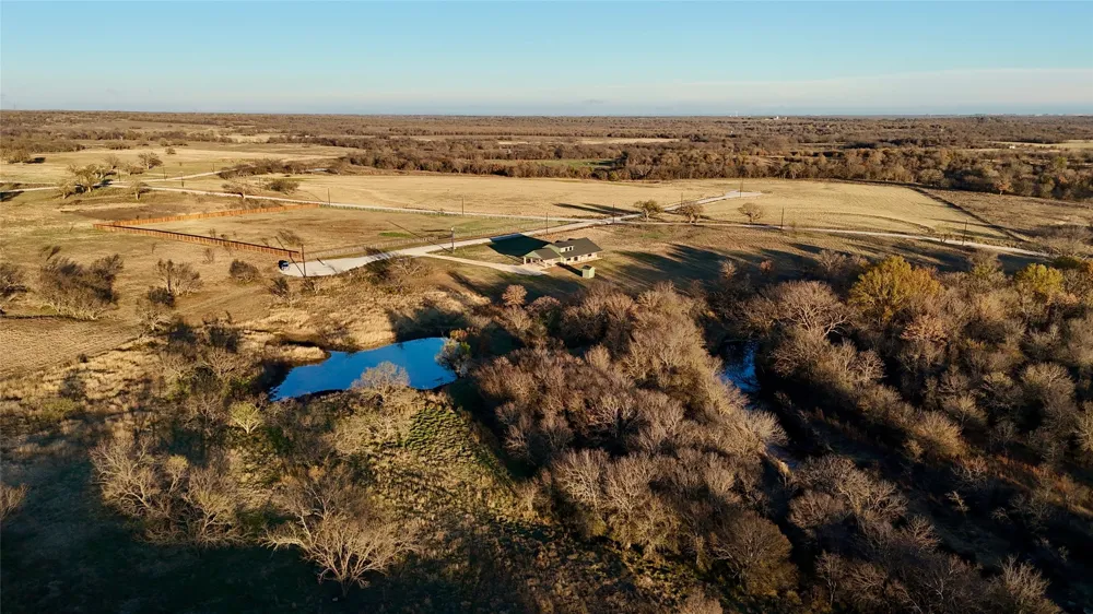 175 Flint Lane Chico, TX 76431