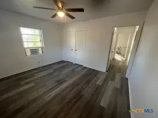 1916 Holloman Drive Port Lavaca, TX 77979