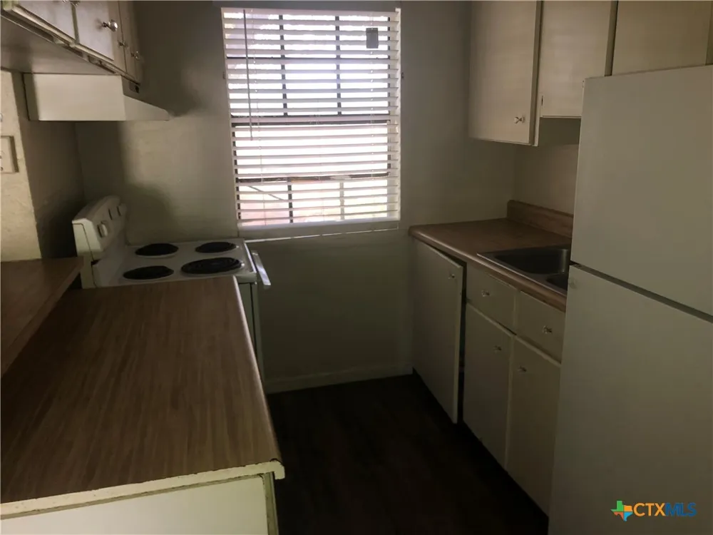 1916 Holloman Drive Port Lavaca, TX 77979