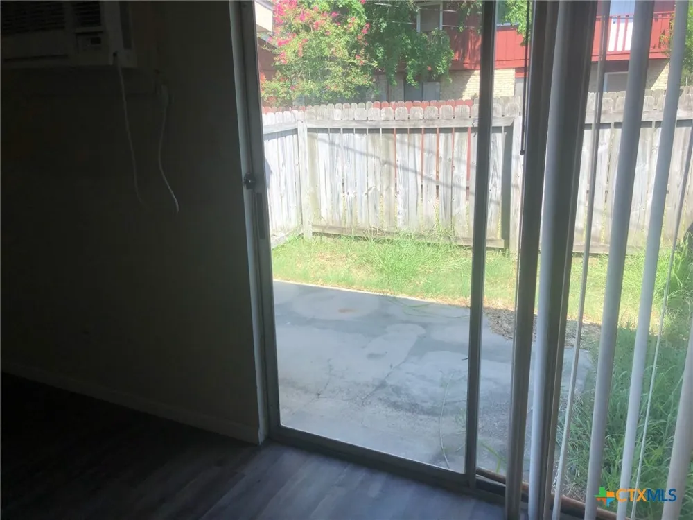 1916 Holloman Drive Port Lavaca, TX 77979