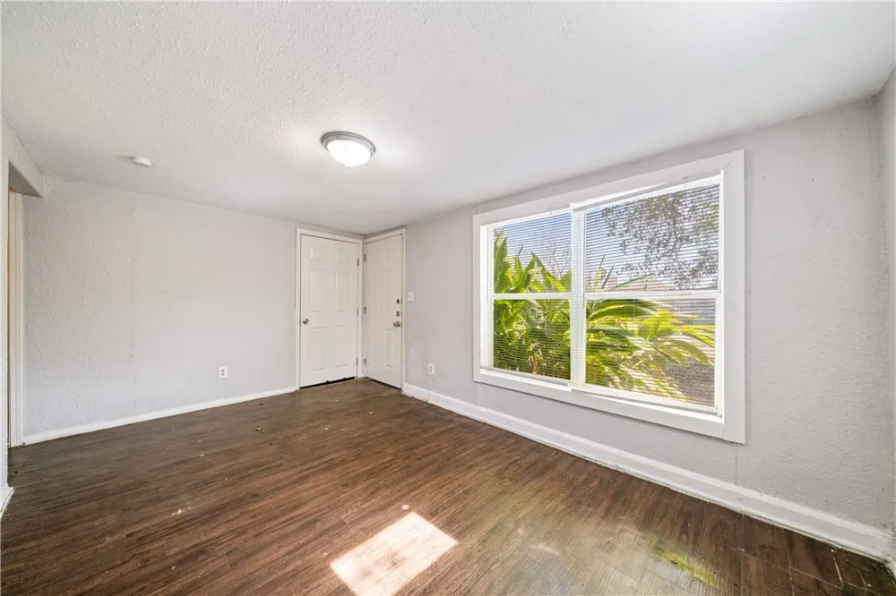 901 Furman Avenue Corpus Christi, TX 78404