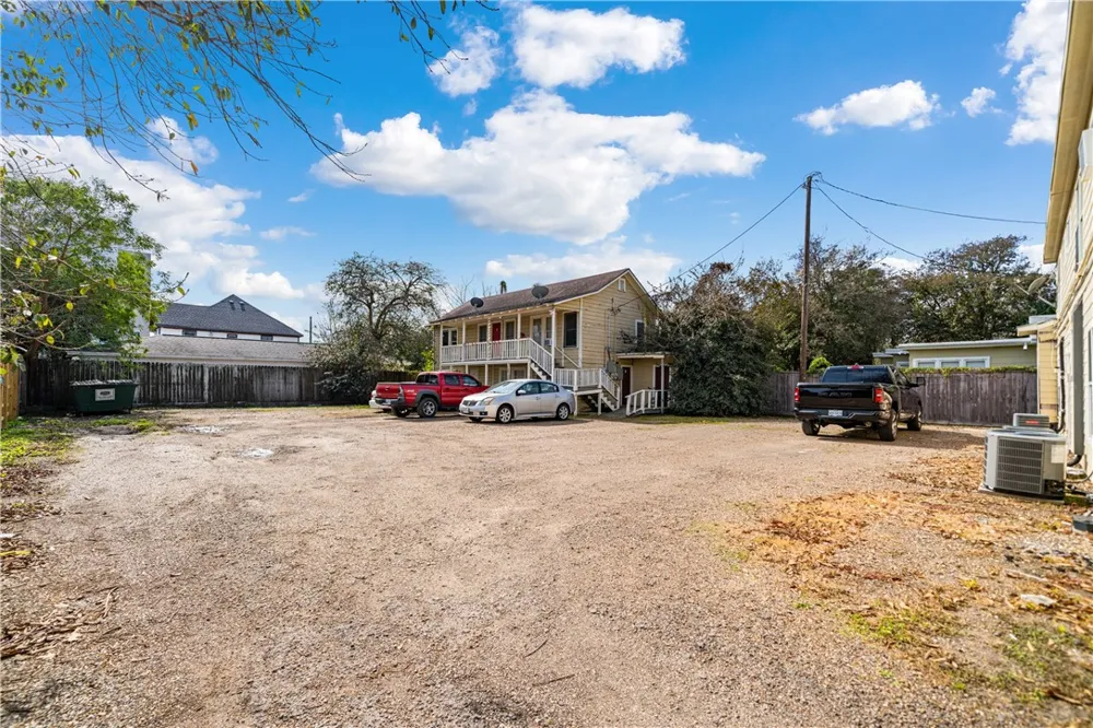 901 Furman Avenue Corpus Christi, TX 78404