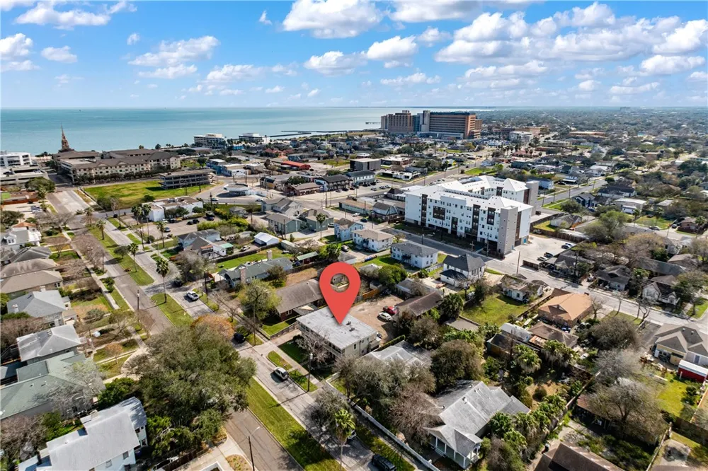 901 Furman Avenue Corpus Christi, TX 78404