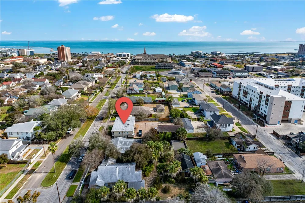 901 Furman Avenue Corpus Christi, TX 78404