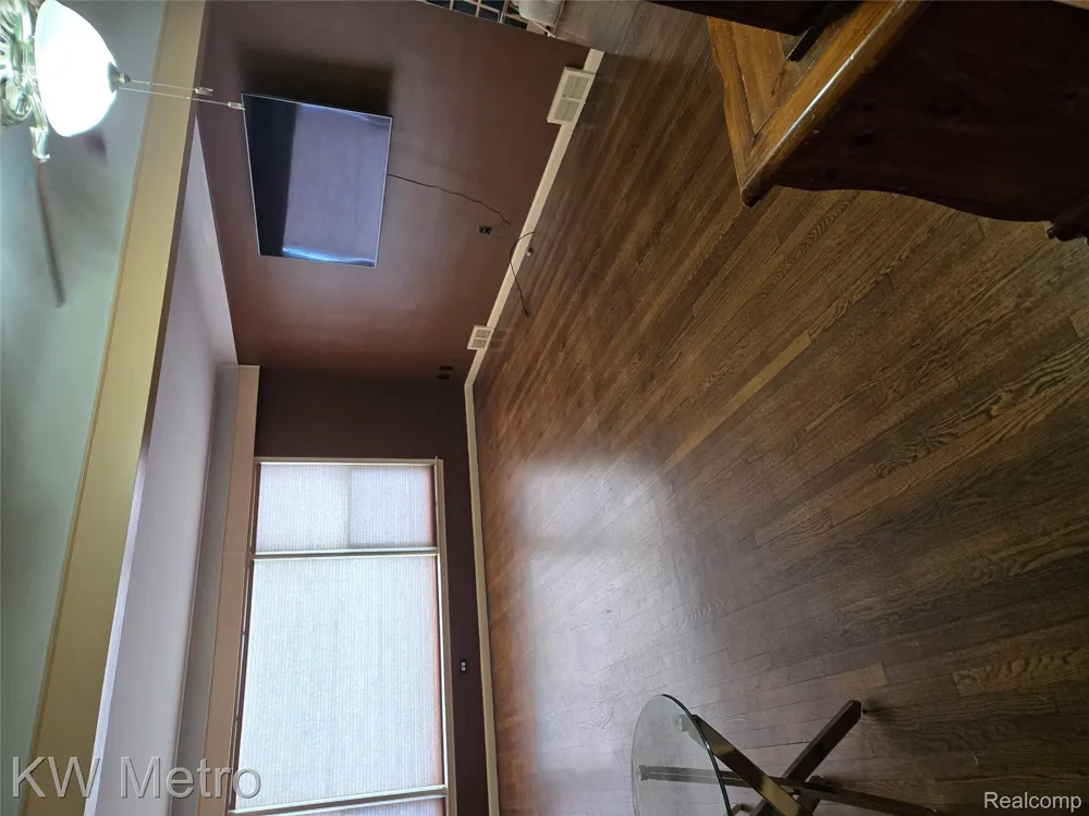 20285 Westbrook Street