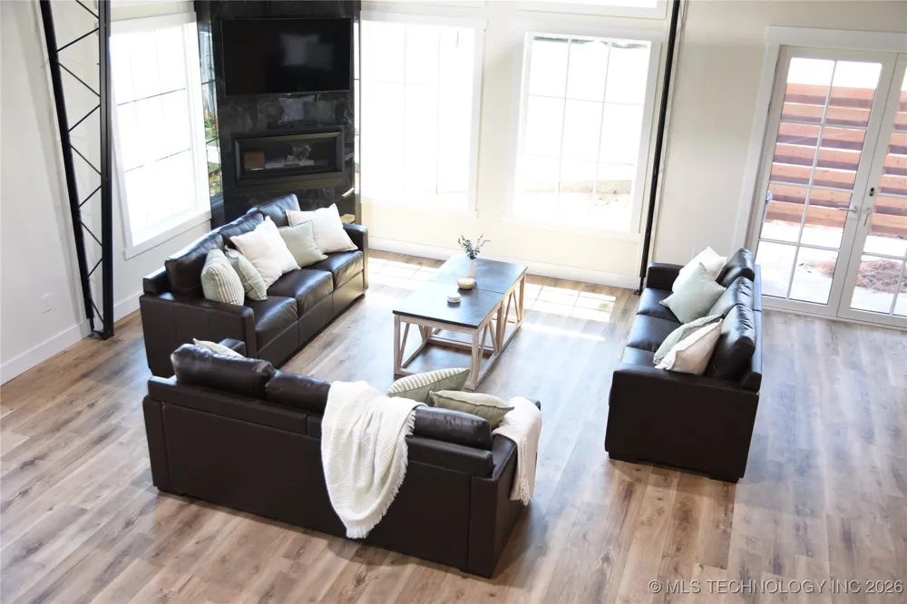 37094 S Cliff Crest Drive Langley, OK 74350