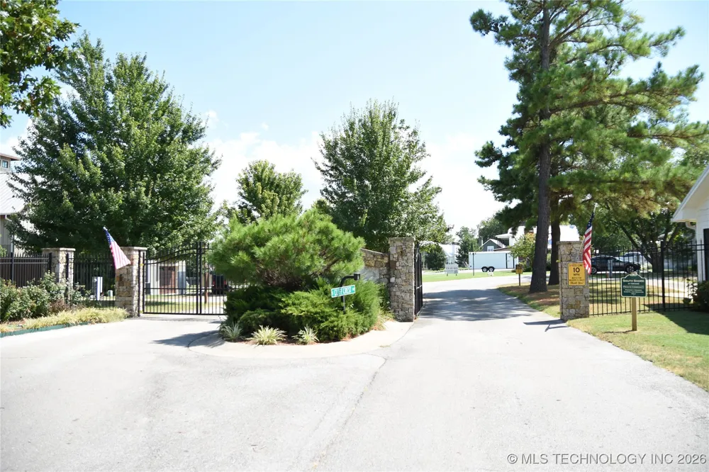 37094 S Cliff Crest Drive Langley, OK 74350