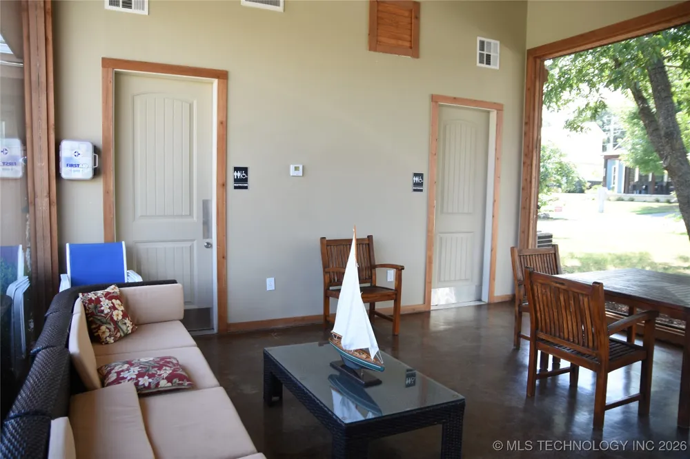 37094 S Cliff Crest Drive Langley, OK 74350