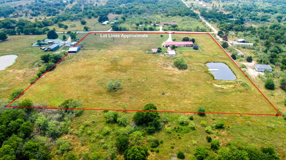 5801 County Road 4128 Scurry, TX 75158