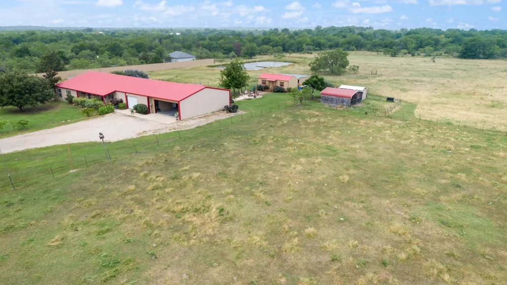 5801 County Road 4128 Scurry, TX 75158