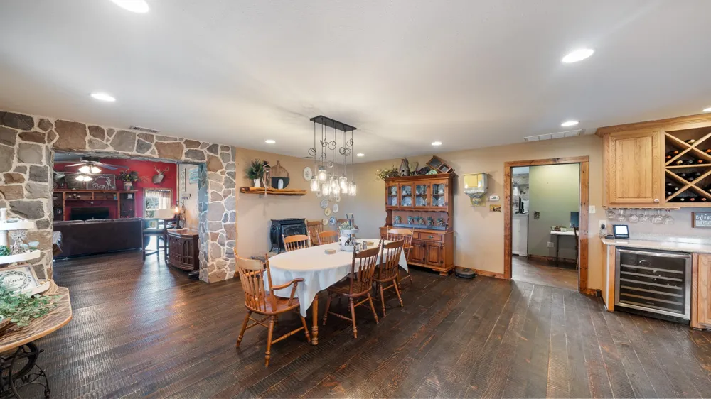 5801 County Road 4128 Scurry, TX 75158