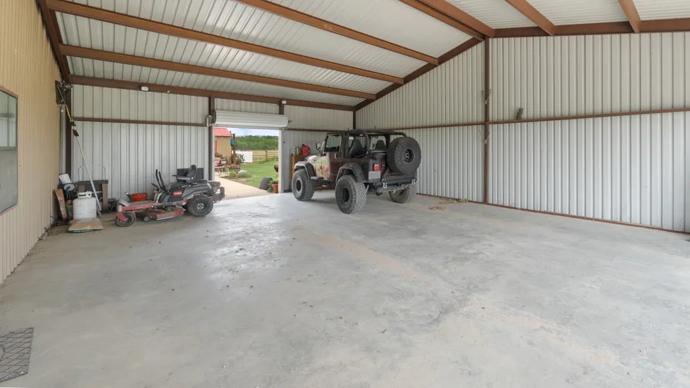 5801 County Road 4128 Scurry, TX 75158