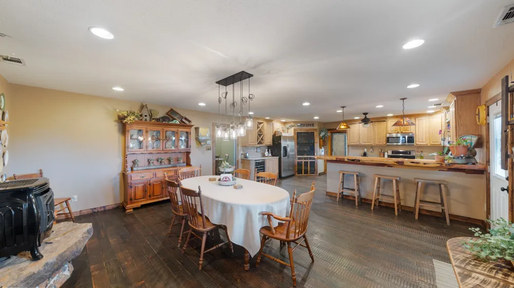 5801 County Road 4128 Scurry, TX 75158