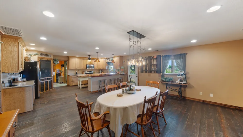 5801 County Road 4128 Scurry, TX 75158