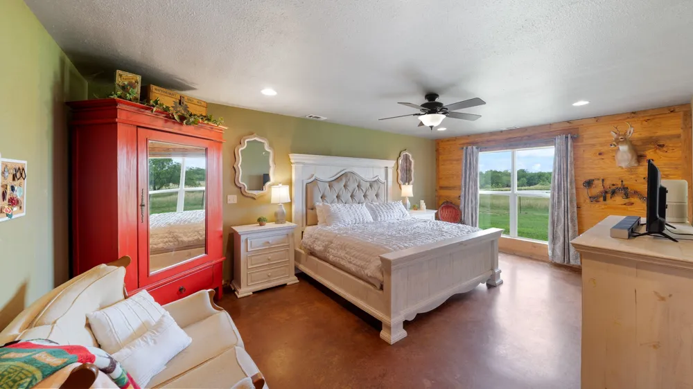 5801 County Road 4128 Scurry, TX 75158
