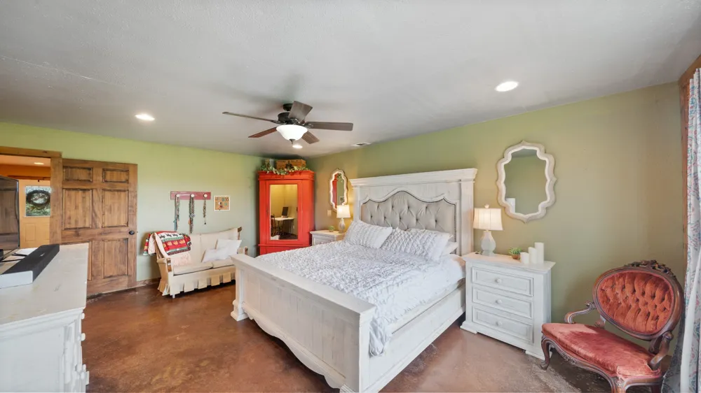 5801 County Road 4128 Scurry, TX 75158