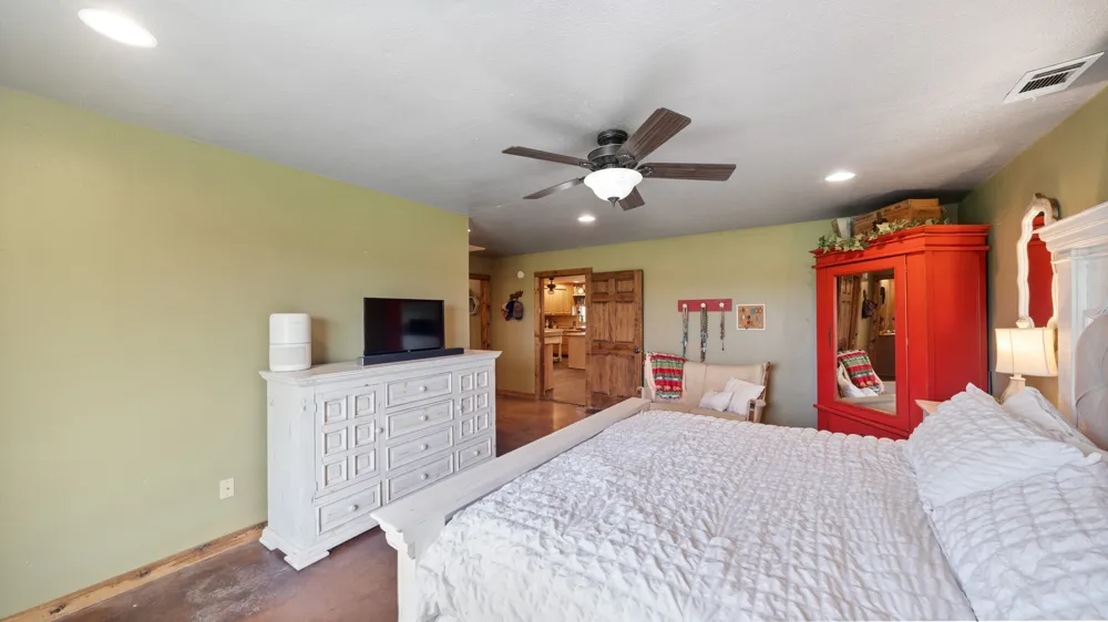 5801 County Road 4128 Scurry, TX 75158