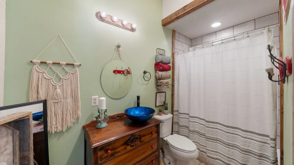 5801 County Road 4128 Scurry, TX 75158