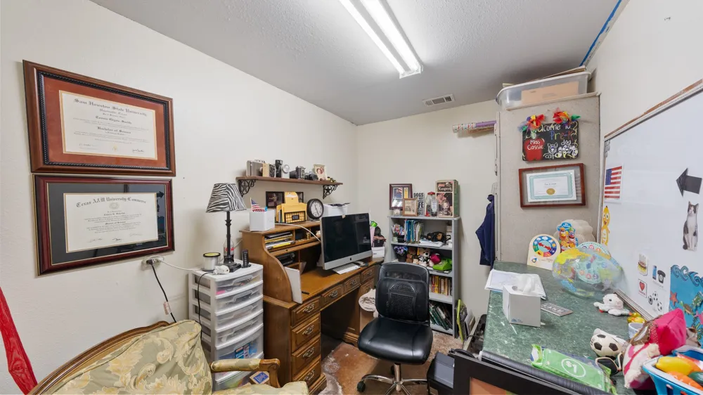 5801 County Road 4128 Scurry, TX 75158