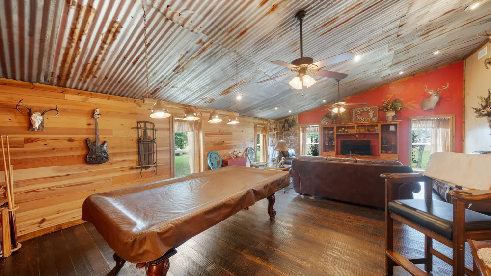 5801 County Road 4128 Scurry, TX 75158