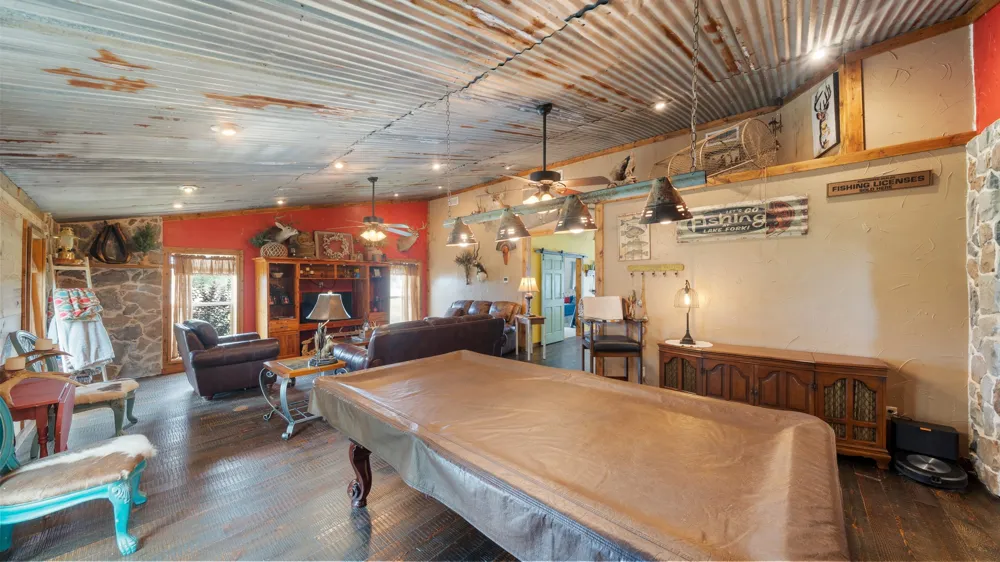 5801 County Road 4128 Scurry, TX 75158