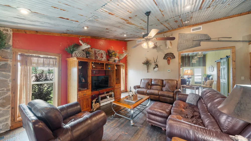 5801 County Road 4128 Scurry, TX 75158