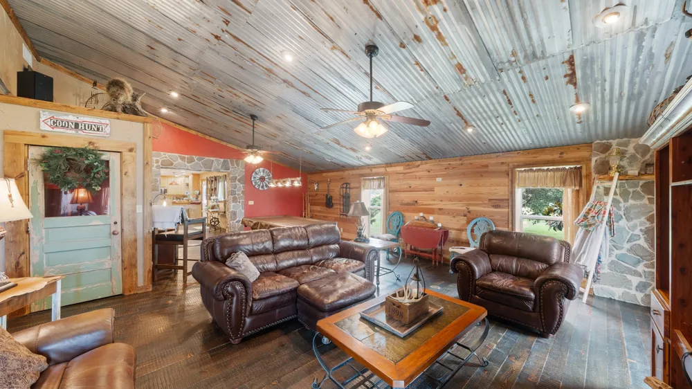 5801 County Road 4128 Scurry, TX 75158