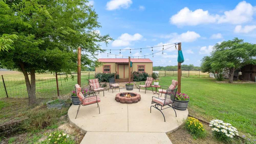 5801 County Road 4128 Scurry, TX 75158